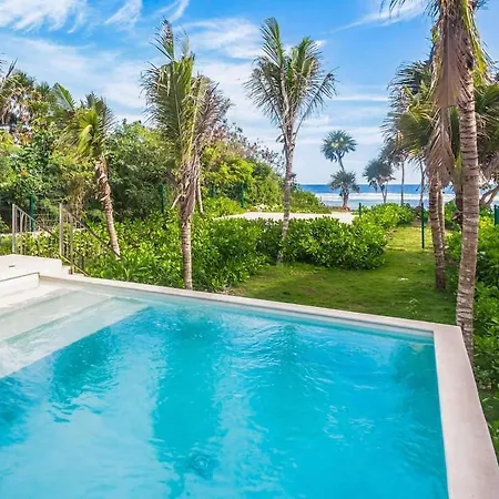 Luxury Studio With Rooftop Pool And Seaview Balcony